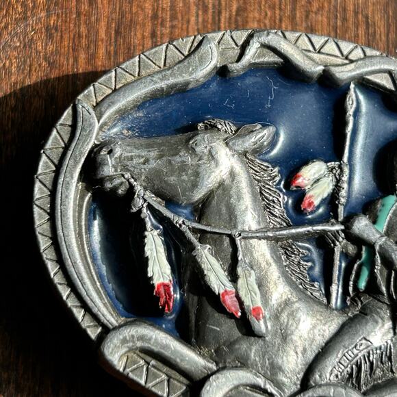 VINTAGE BUCKLES OF AMERICA MASTERPIECE COLL BA-208 INDIAN WARRIOR PEWTER ENAMEL - Picture 2 of 8